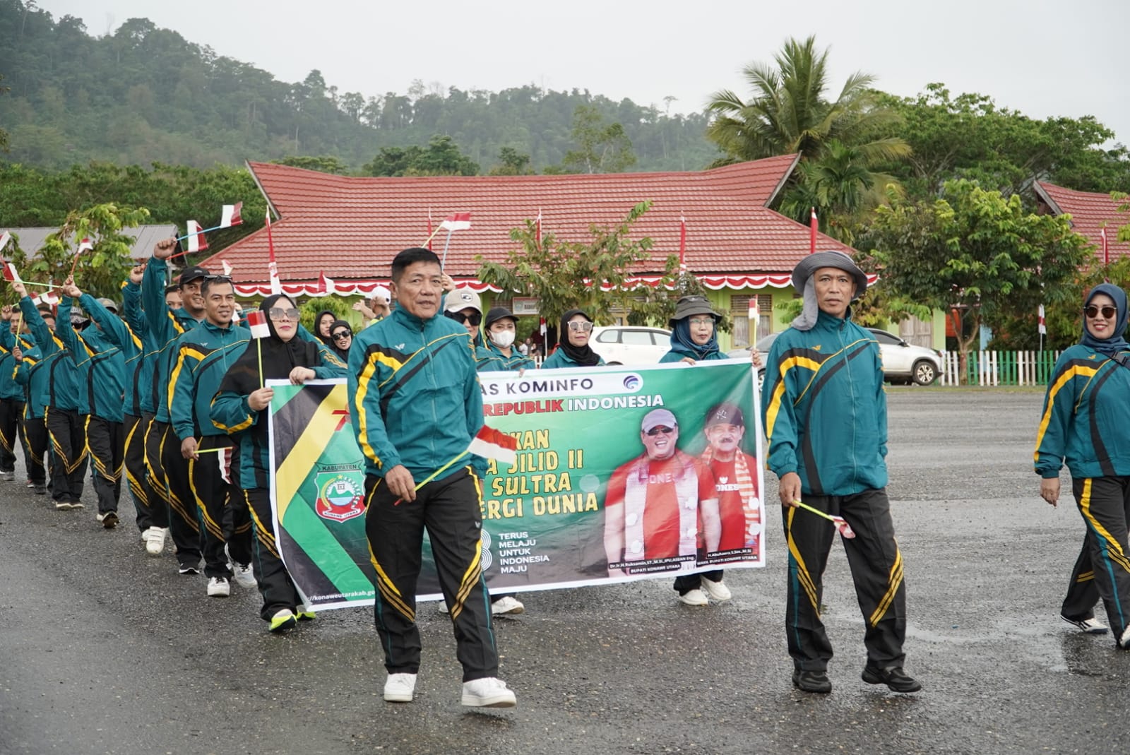 Dinas Kominfo Konut Turut Meriahkan Devile Pembukaan Pekan Olah Raga